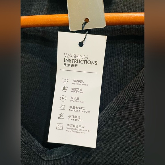 Women's V-neck Dress with Tiered Bell 3/4 Sleeves XXL - Picture 10 of 16